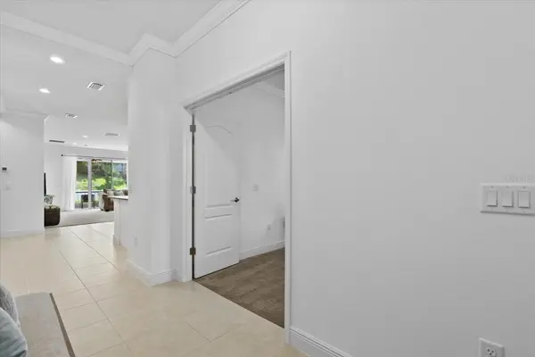 7526 RIDGELAKE CIR, Bradenton, FL 34203