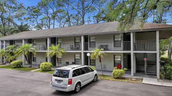 3025 QUAIL HOLW #17, Sarasota, FL 34235