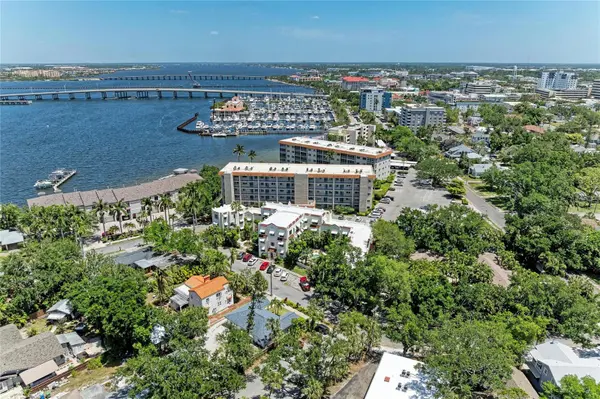 210 N 17TH ST W #14, Bradenton, FL 34205