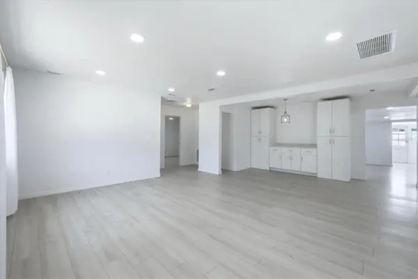 2901 POPLAR ST, Sarasota, FL 34237