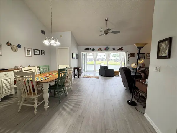 5371 CRESTLAKE BLVD #68, Sarasota, FL 34233