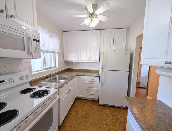 1840 SUNNY DR #D-36, Bradenton, FL 34207