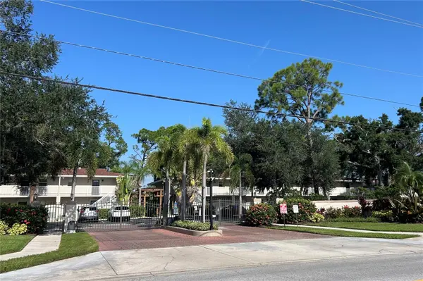 972 LA COSTA CIR #3, Sarasota, FL 34237