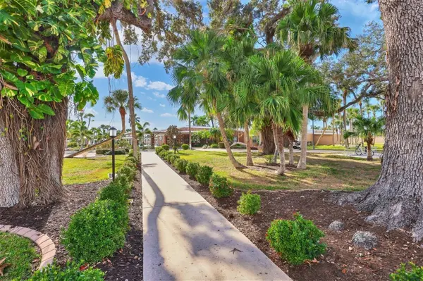 4900 3RD A ST E #613, Bradenton, FL 34203