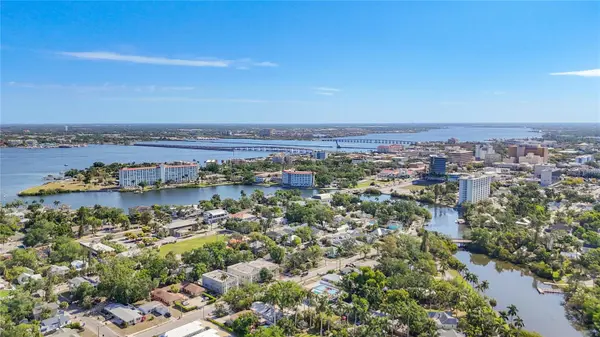 2006 7TH AVE W #B, Bradenton, FL 34205