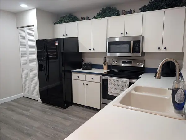 135 WILD PALM DR, Bradenton, FL 34210