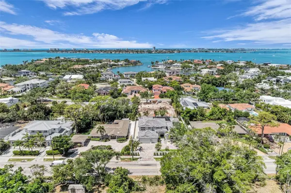 1395 HARBOR DR, Sarasota, FL 34239