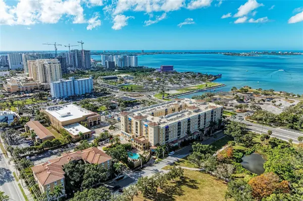 1064 N TAMIAMI TRL #1304, Sarasota, FL 34236