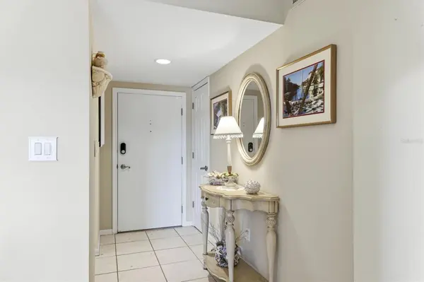1215 S PORTOFINO DR #406, Sarasota, FL 34242