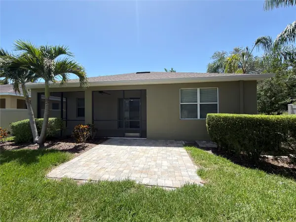 8302 KARPEAL DR, Sarasota, FL 34238