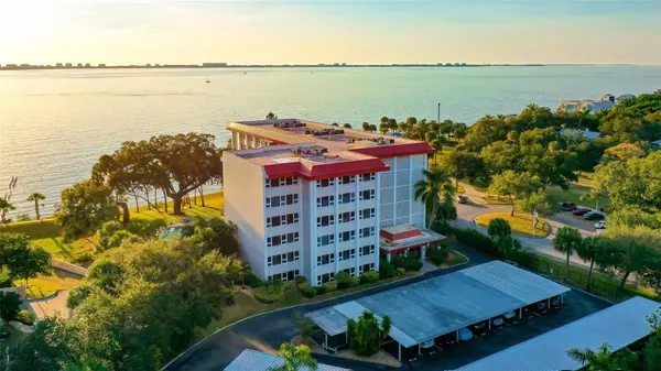 1100 IMPERIAL DR #108, Sarasota, FL 34236