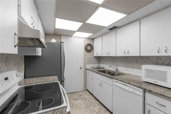 4119 61ST AVENUE TER W #102, Bradenton, FL 34210