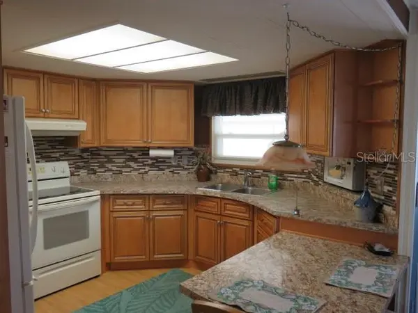 2107 PALMA SOLA BLVD #8, Bradenton, FL 34209