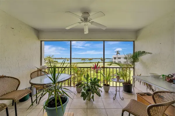 4835 INDEPENDENCE DR, Bradenton, FL 34210