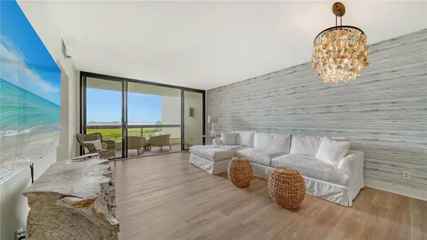 1930 HARBOURSIDE DR #122, Longboat Key, FL 34228