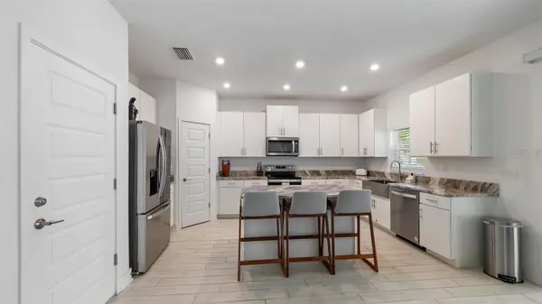 2587 TEMPLE ST, Sarasota, FL 34239