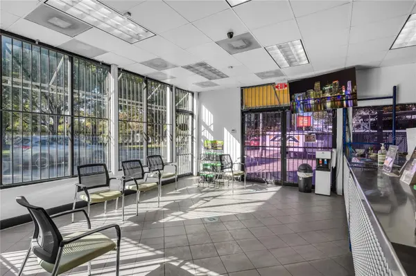 3219 SW 8TH ST, Miami, FL 33135