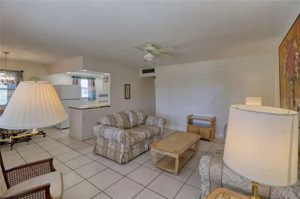 101 CAMBRIDGE TRL #196, Sun City Center, FL 33573