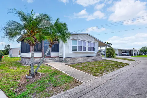 8906 31ST AVE E, Palmetto, FL 34221