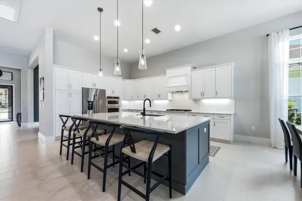 8254 PAVIA WAY, Lakewood Ranch, FL 34202