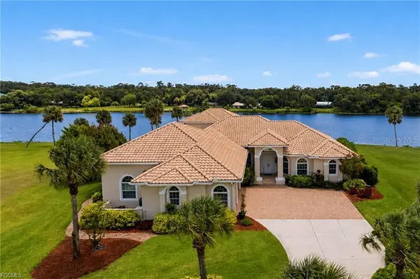 2504 CALOOSA SHORES DR, Labelle, FL 33935
