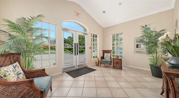 5420 EAGLES POINT CIR #402, Sarasota, FL 34231