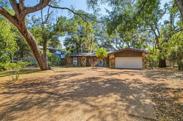 2749 GREENDALE DR, Sarasota, FL 34232