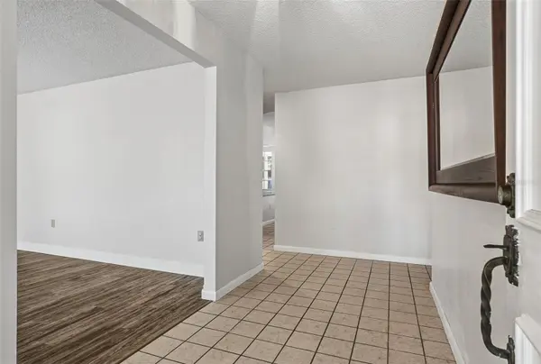 2749 GREENDALE DR, Sarasota, FL 34232
