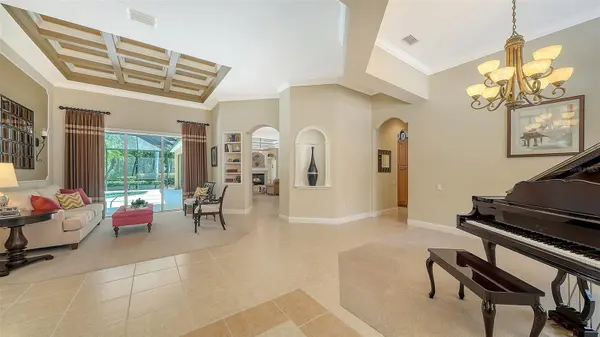 7507 ABBEY GLN, Bradenton, FL 34202