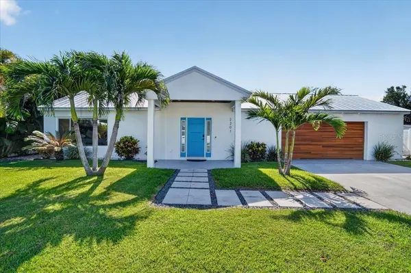 2201 WEBBER ST, Sarasota, FL 34239