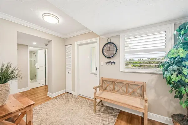 5760 MIDNIGHT PASS RD ##209D, Sarasota, FL 34242