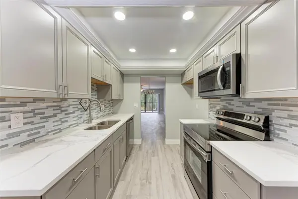515 30TH AVE W #H201, Bradenton, FL 34205