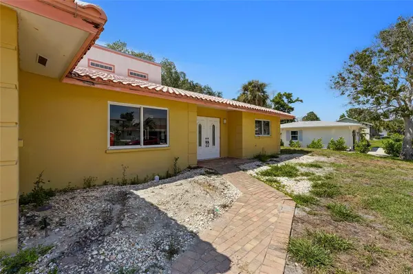 1613 IDLE LN, Sarasota, FL 34231