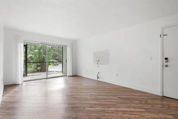 3223 BENEVA RD #101, Sarasota, FL 34232