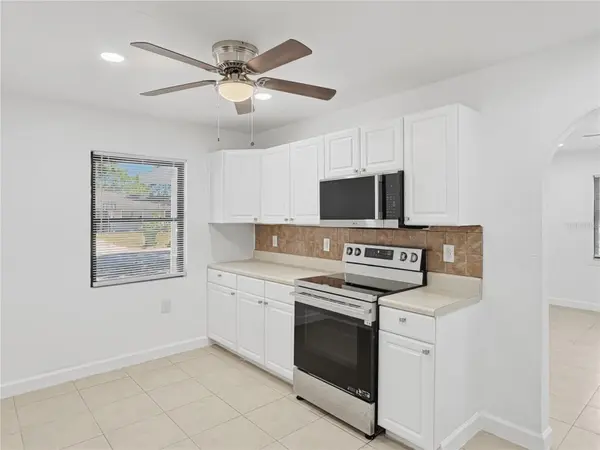 2847 OAK ST, Sarasota, FL 34237