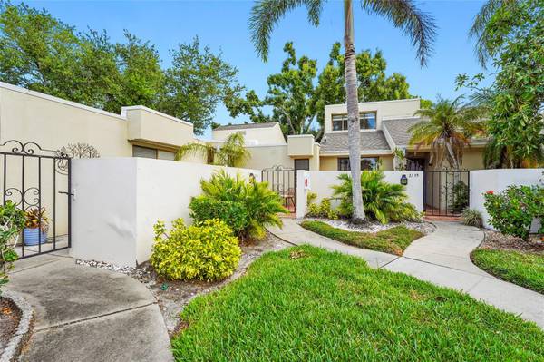2383 LAKESIDE MEWS #D3, Sarasota, FL 34235