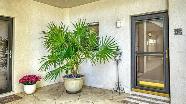 1355 S PORTOFINO DR #103, Sarasota, FL 34242