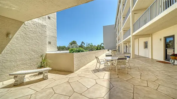1355 S PORTOFINO DR #103, Sarasota, FL 34242