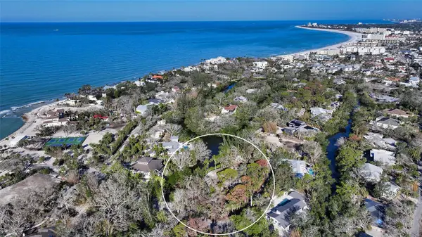 7340 PINE NEEDLE RD, Sarasota, FL 34242