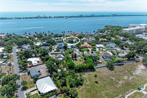 347 BAYSHORE DR, Osprey, FL 34229
