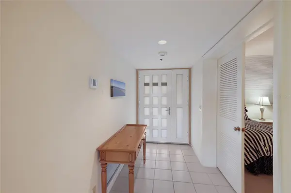 1095 GULF OF MEXICO DR #102, Longboat Key, FL 34228