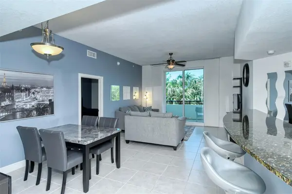 800 N TAMIAMI TRL #203, Sarasota, FL 34236