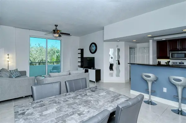 800 N TAMIAMI TRL #203, Sarasota, FL 34236