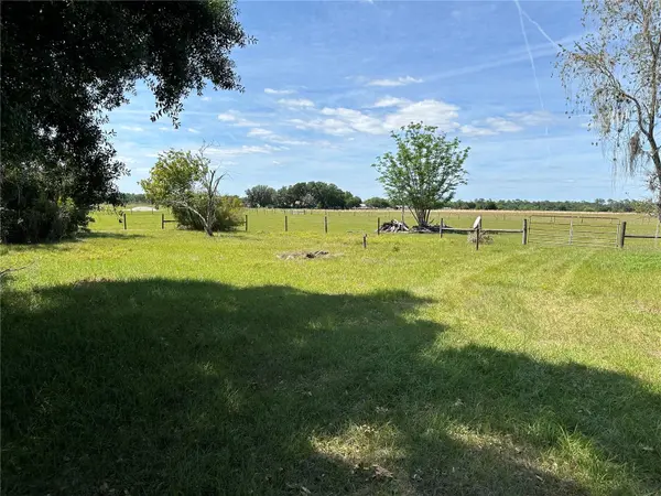 4090 CARLTON RD, Sarasota, FL 34240