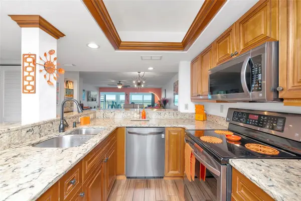 910 GOLDEN BEACH BLVD #202, Venice, FL 34285