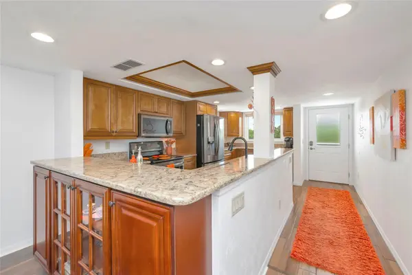 910 GOLDEN BEACH BLVD #202, Venice, FL 34285