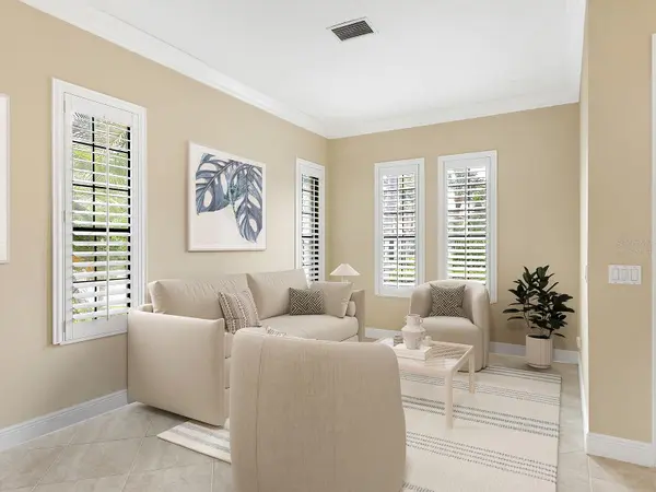 7210 LAKE FOREST GLN, Lakewood Ranch, FL 34202