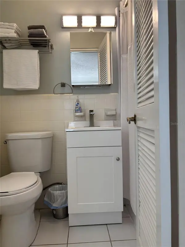 170 ROOSEVELT DR #8, Sarasota, FL 34236