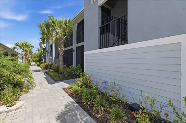17475 OPAL SAND DR #207, Venice, FL 34293