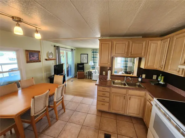 808 53RD AVE E #27, Bradenton, FL 34203